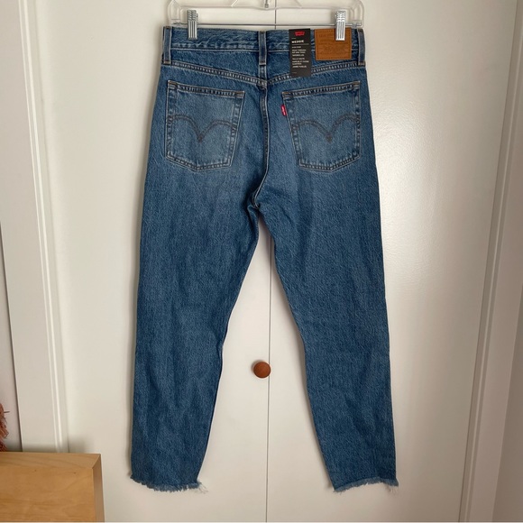 NWT Aritzia Levi’s Wedgie Jeans High Rise Sz 27 - Picture 3 of 6